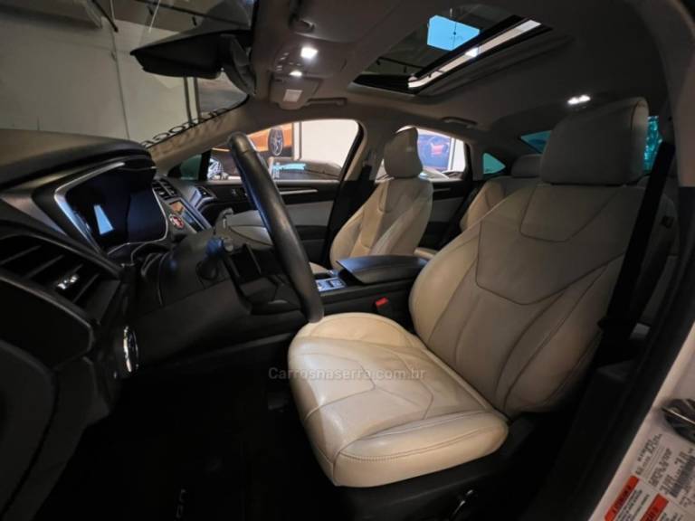 FORD - FUSION - 2018/2018 - Branca - R$ 107.900,00