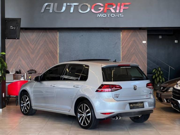 VOLKSWAGEN - GOLF - 2015/2015 - Prata - R$ 86.900,00