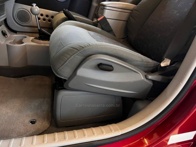 CHRYSLER - PT CRUISER - 2008/2009 - Vermelha - R$ 38.900,00