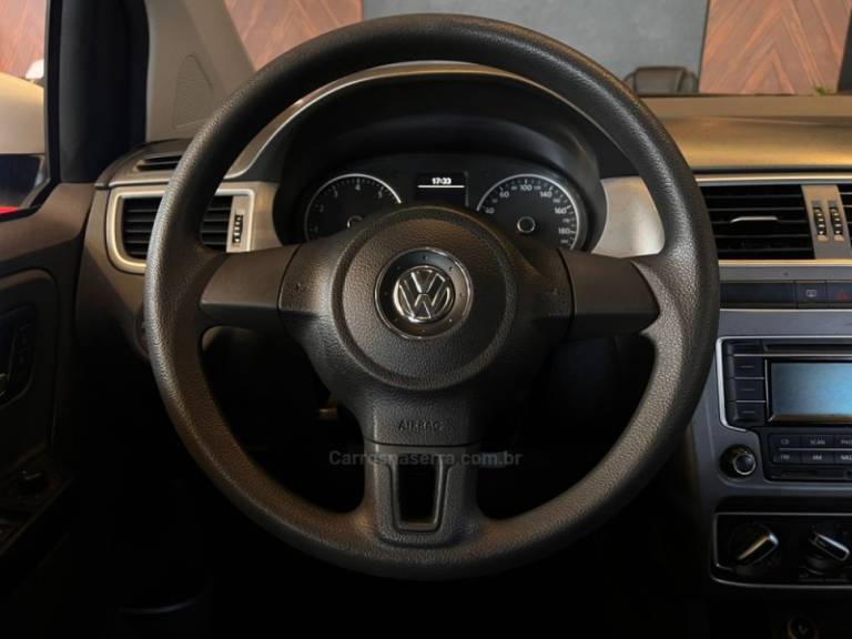 VOLKSWAGEN - FOX - 2015/2015 - Branca - R$ 43.900,00