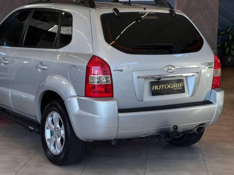 HYUNDAI - TUCSON - 2012/2013 - Prata - R$ 41.900,00