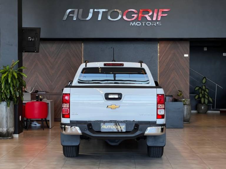 CHEVROLET - S10 - 2022/2022 - Branca - R$ 189.900,00