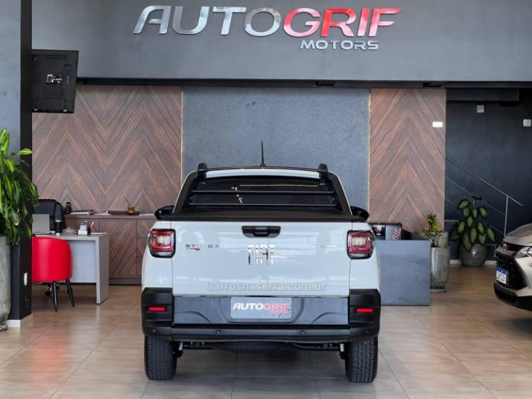 FIAT - STRADA - 2021/2022 - Branca - R$ 81.900,00