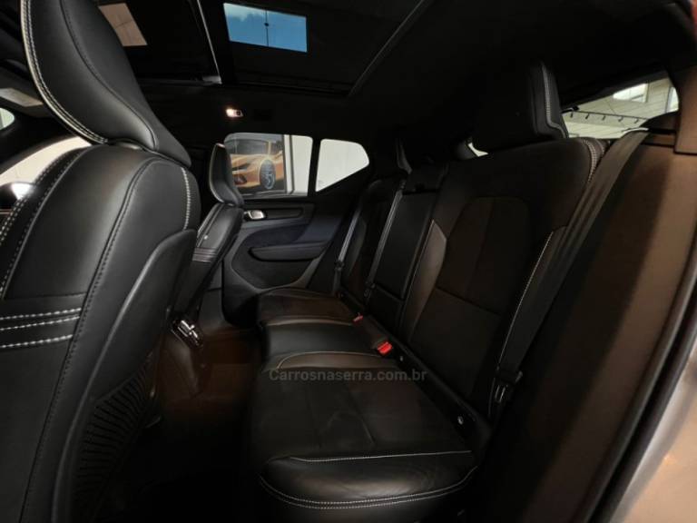 VOLVO - XC 40 - 2021/2021 - Cinza - R$ 195.900,00