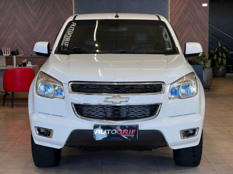 CHEVROLET - S10 - 2013/2014 - Branca - R$ 109.900,00
