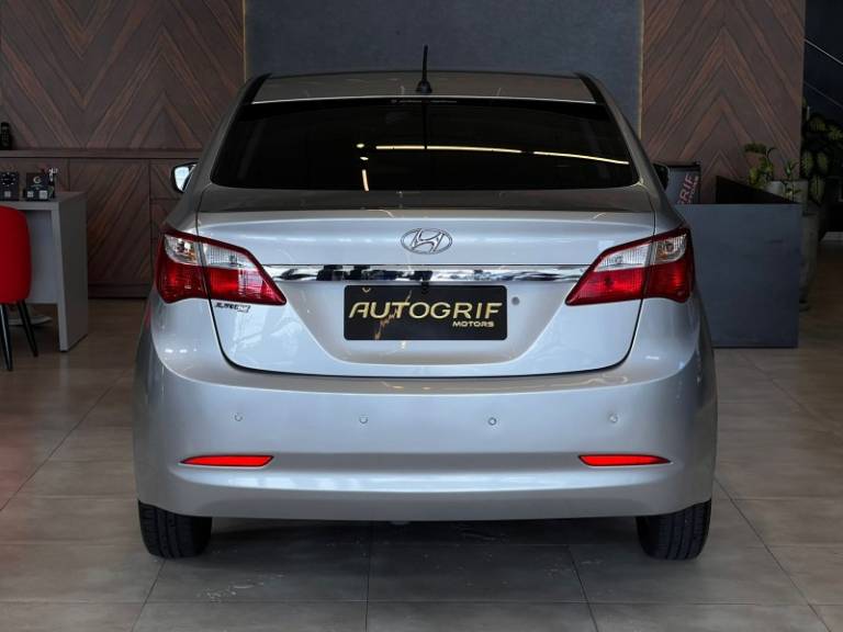 HYUNDAI - HB20S - 2014/2014 - Prata - R$ 55.900,00