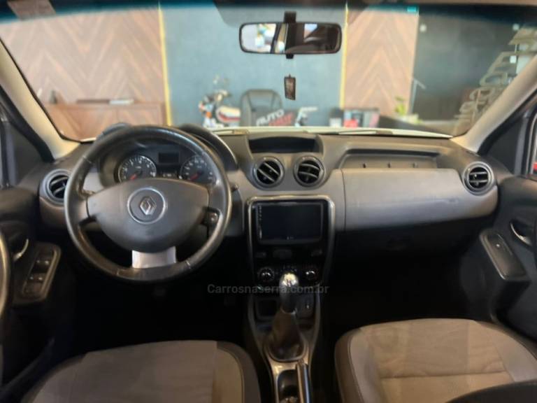 RENAULT - DUSTER - 2012/2013 - Branca - R$ 55.900,00