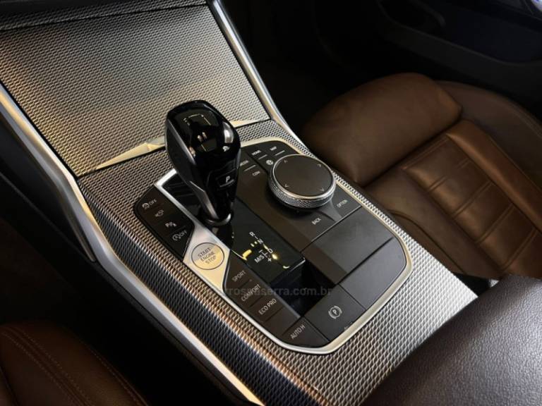 BMW - 330I - 2019/2019 - Branca - R$ 229.900,00