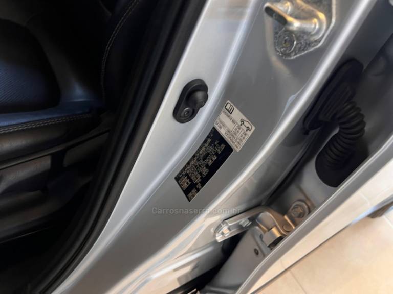TOYOTA - COROLLA - 2021/2022 - Prata - R$ 138.900,00