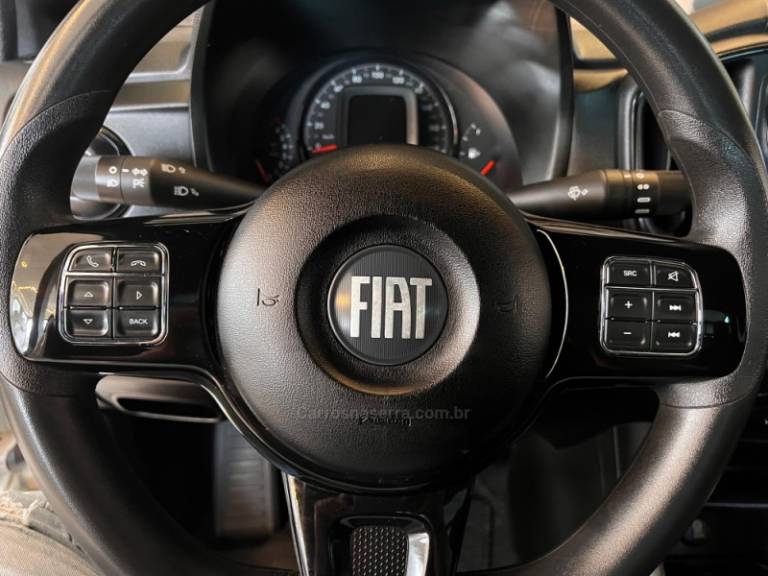 FIAT - STRADA - 2021/2022 - Branca - R$ 81.900,00