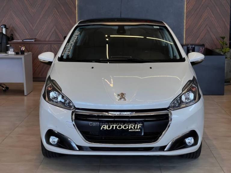 PEUGEOT - 208 - 2016/2017 - Branca - R$ 58.900,00