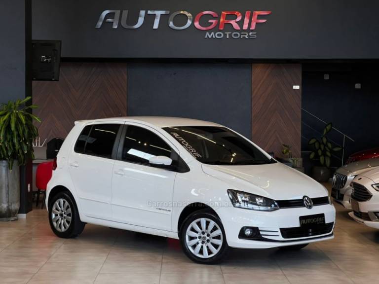 VOLKSWAGEN - FOX - 2015/2015 - Branca - R$ 43.900,00