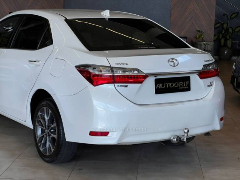 TOYOTA - COROLLA - 2018/2018 - Branca - R$ 108.900,00
