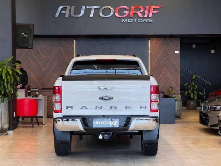 FORD - RANGER - 2019/2019 - Branca - R$ 155.900,00
