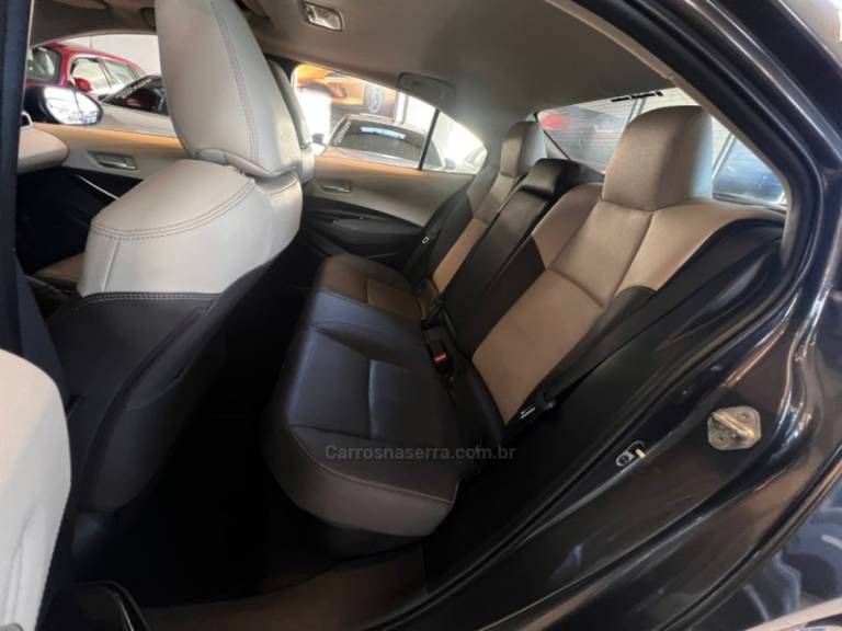 TOYOTA - COROLLA - 2022/2022 - Cinza - R$ 144.900,00