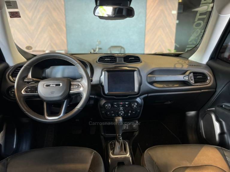 JEEP - RENEGADE - 2022/2022 - Preta - R$ 103.900,00