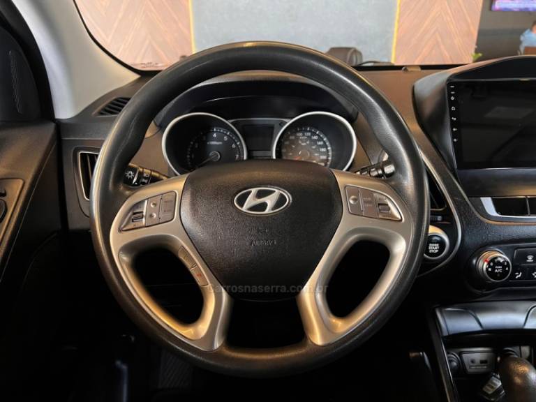 HYUNDAI - IX35 - 2016/2016 - Cinza - R$ 79.900,00