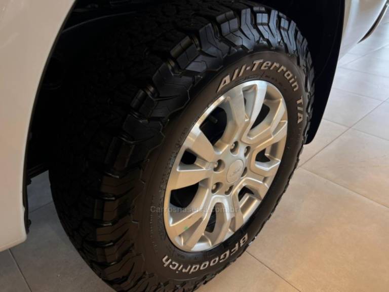 FORD - RANGER - 2019/2019 - Branca - R$ 155.900,00