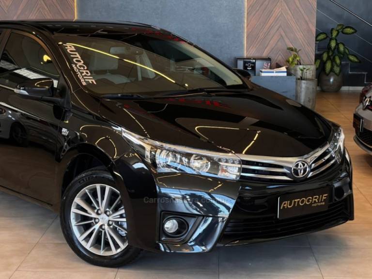 TOYOTA - COROLLA - 2015/2015 - Preta - R$ 87.900,00