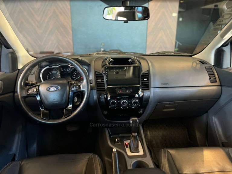 FORD - RANGER - 2015/2015 - Prata - R$ 118.900,00