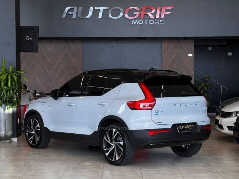 VOLVO - XC 40 - 2021/2021 - Cinza - R$ 195.900,00