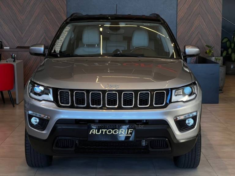 JEEP - COMPASS - 2019/2019 - Prata - R$ 108.900,00