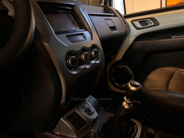 TROLLER - T4 - 2015/2015 - Branca - R$ 169.900,00