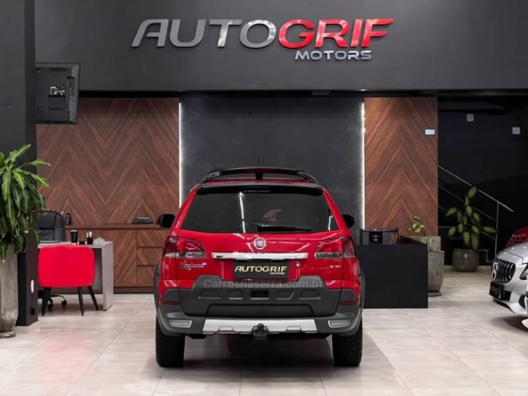 FIAT - PALIO - 2015/2015 - Vermelha - R$ 49.900,00