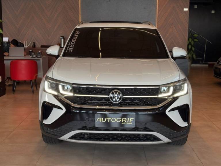 VOLKSWAGEN - TAOS - 2021/2022 - Branca - R$ 143.900,00
