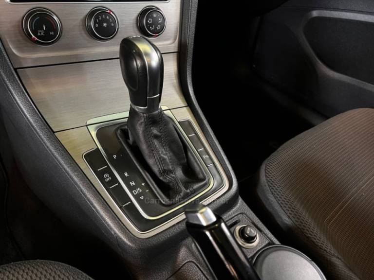 VOLKSWAGEN - GOLF - 2014/2015 - Azul - R$ 78.900,00