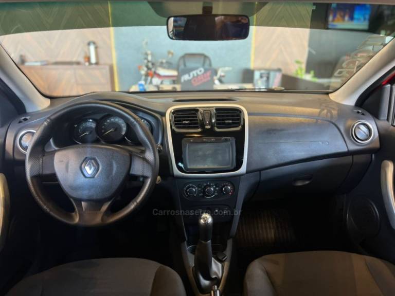 RENAULT - SANDERO - 2016/2017 - Vermelha - R$ 46.900,00