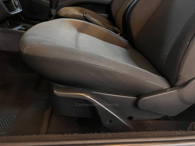 VOLKSWAGEN - SAVEIRO - 2014/2014 - Branca - R$ 47.900,00