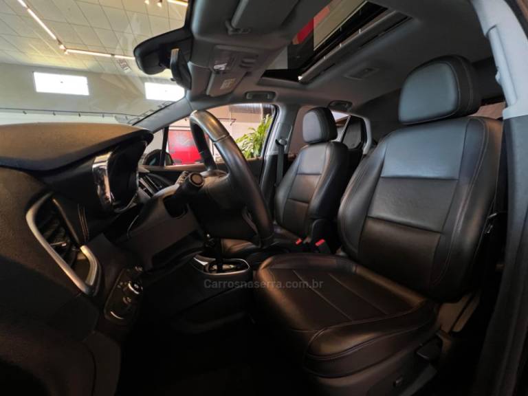 CHEVROLET - TRACKER - 2018/2018 - Preta - R$ 89.900,00