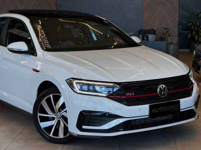 VOLKSWAGEN - JETTA - 2019/2020 - Branca - R$ 164.900,00