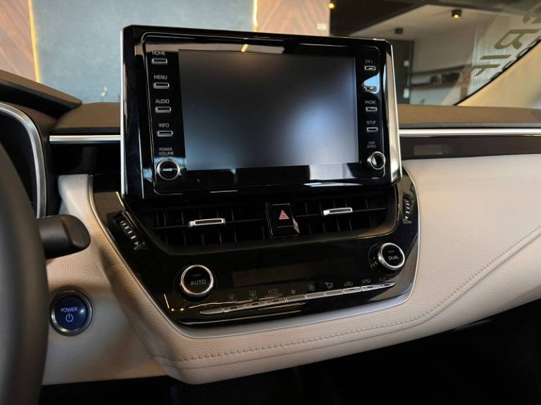 TOYOTA - COROLLA - 2022/2022 - Cinza - R$ 144.900,00
