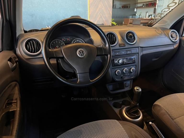 VOLKSWAGEN - GOL - 2010/2011 - Prata - R$ 36.900,00