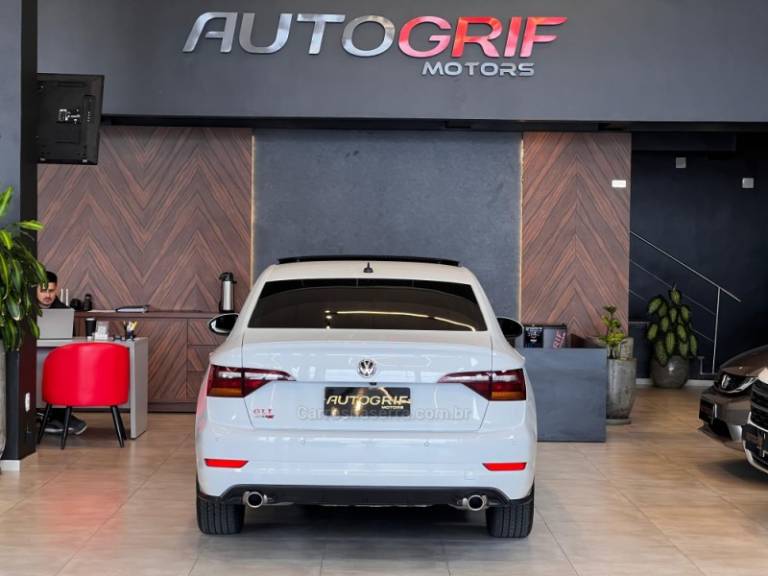 VOLKSWAGEN - JETTA - 2019/2019 - Branca - R$ 163.900,00