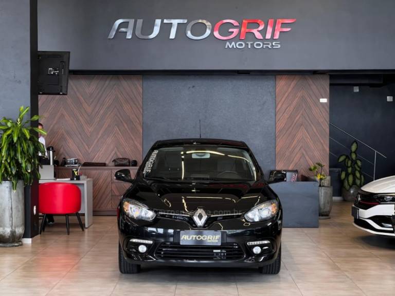RENAULT - FLUENCE - 2017/2018 - Preta - R$ 61.900,00