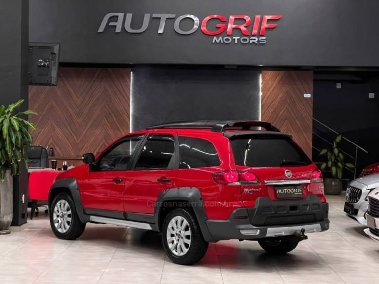 FIAT - PALIO - 2015/2015 - Vermelha - R$ 49.900,00
