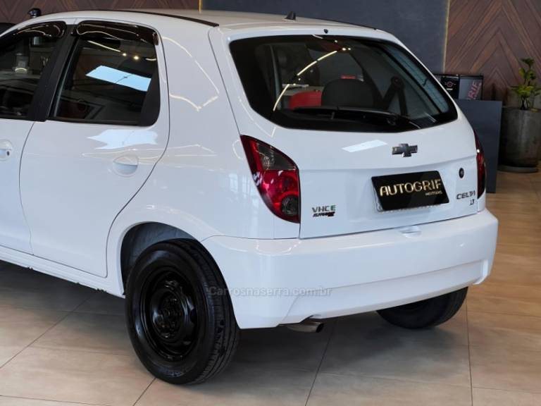 CHEVROLET - CELTA - 2013/2014 - Branca - R$ 35.900,00