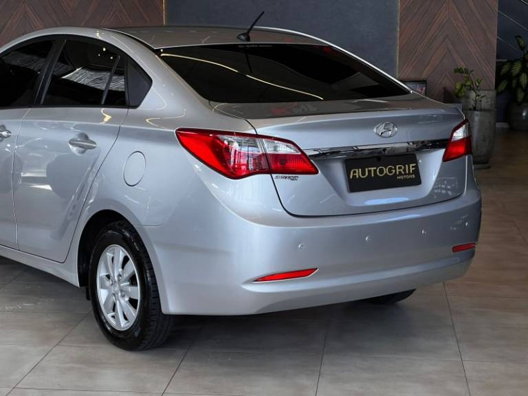 HYUNDAI - HB20S - 2014/2014 - Prata - R$ 55.900,00