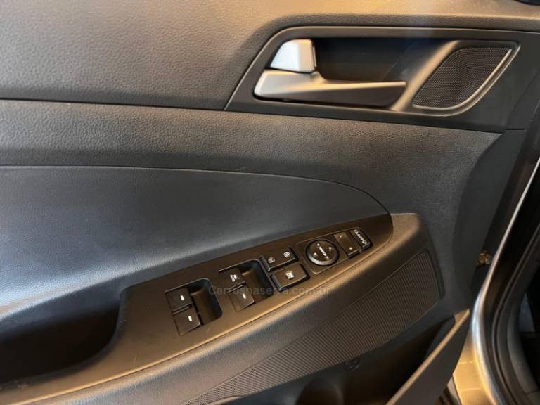 HYUNDAI - TUCSON - 2018/2018 - Cinza - R$ 108.900,00