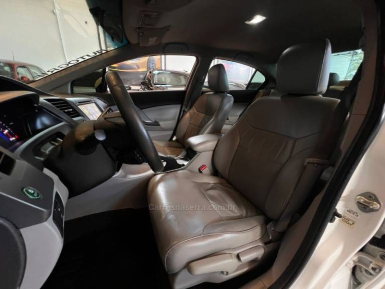 HONDA - CIVIC - 2014/2014 - Branca - R$ 72.900,00