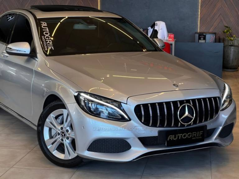 MERCEDES-BENZ - C 250 - 2017/2018 - Prata - R$ 154.900,00