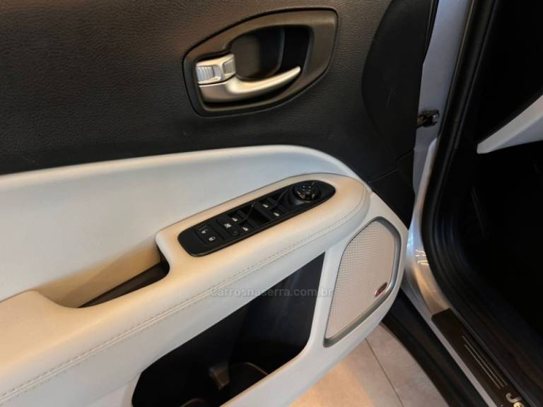 JEEP - COMPASS - 2019/2019 - Prata - R$ 108.900,00