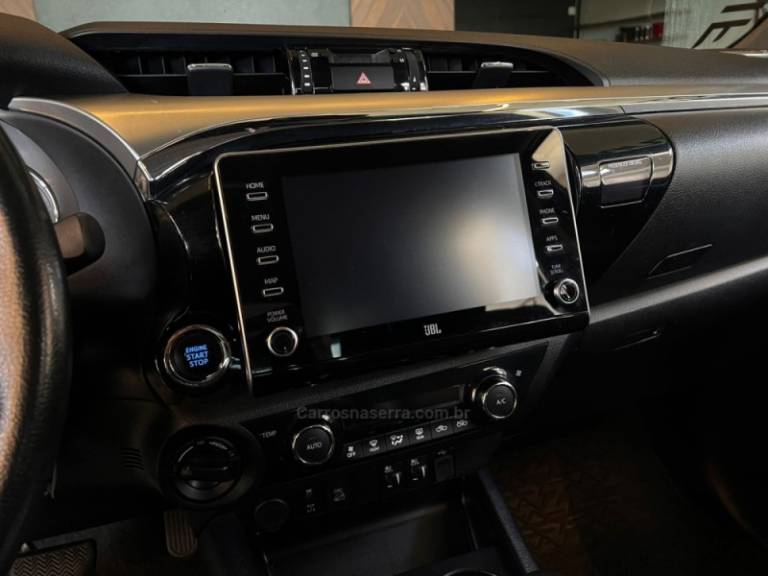 TOYOTA - HILUX - 2021/2021 - Vermelha - R$ 244.900,00