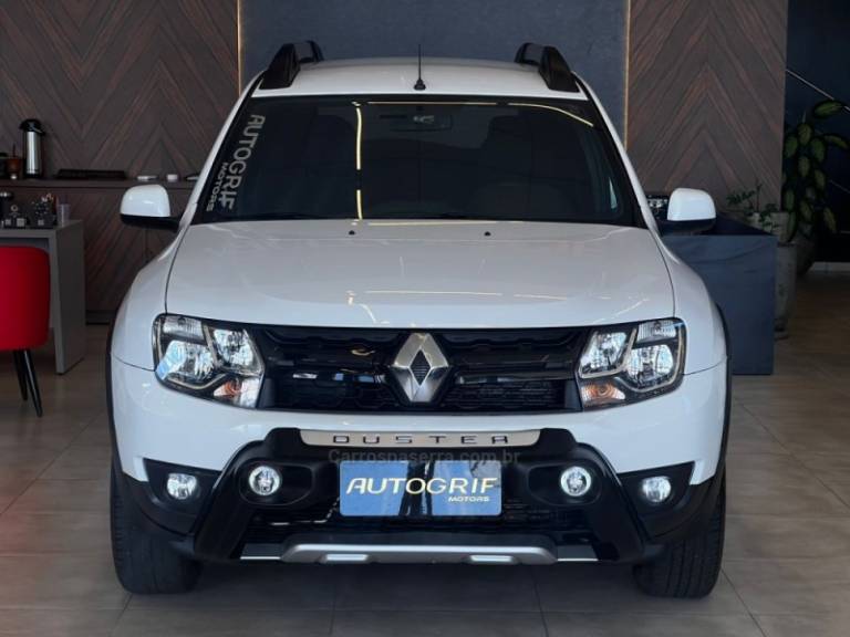 RENAULT - DUSTER - 2019/2020 - Branca - R$ 75.900,00