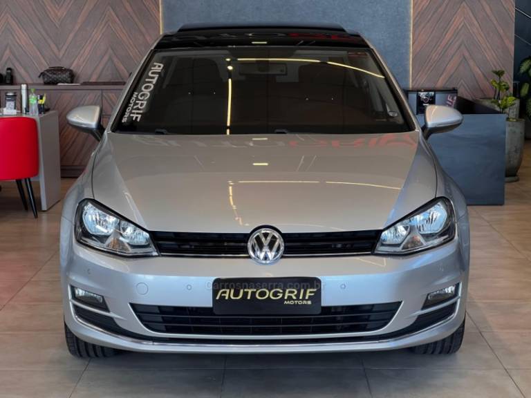 VOLKSWAGEN - GOLF - 2015/2015 - Prata - R$ 86.900,00