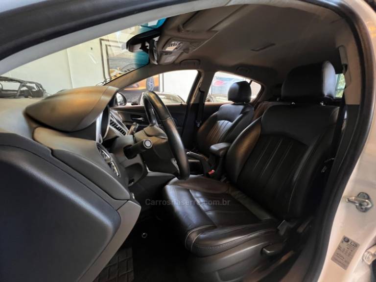 CHEVROLET - CRUZE - 2014/2014 - Branca - R$ 61.900,00