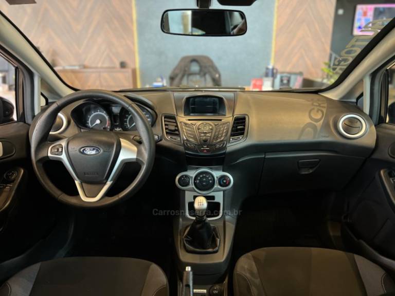 FORD - FIESTA - 2018/2018 - Preta - R$ 55.900,00
